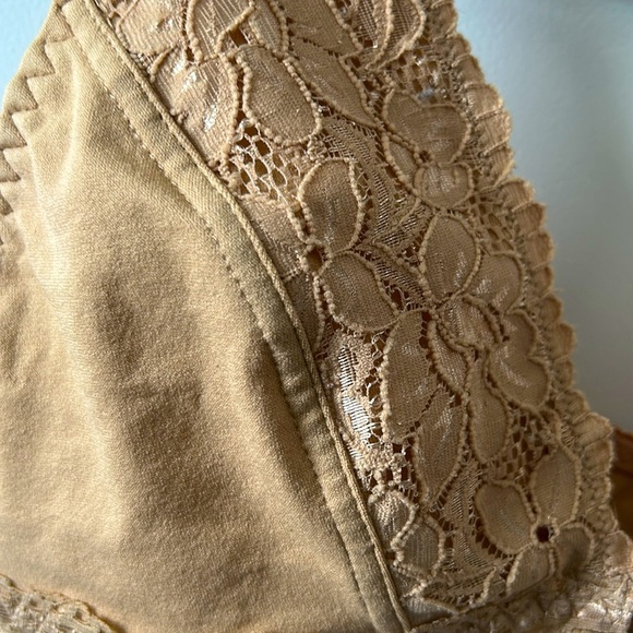 Rhonda Intimates Soft Cup Bra NWOT - Picture 3 of 9